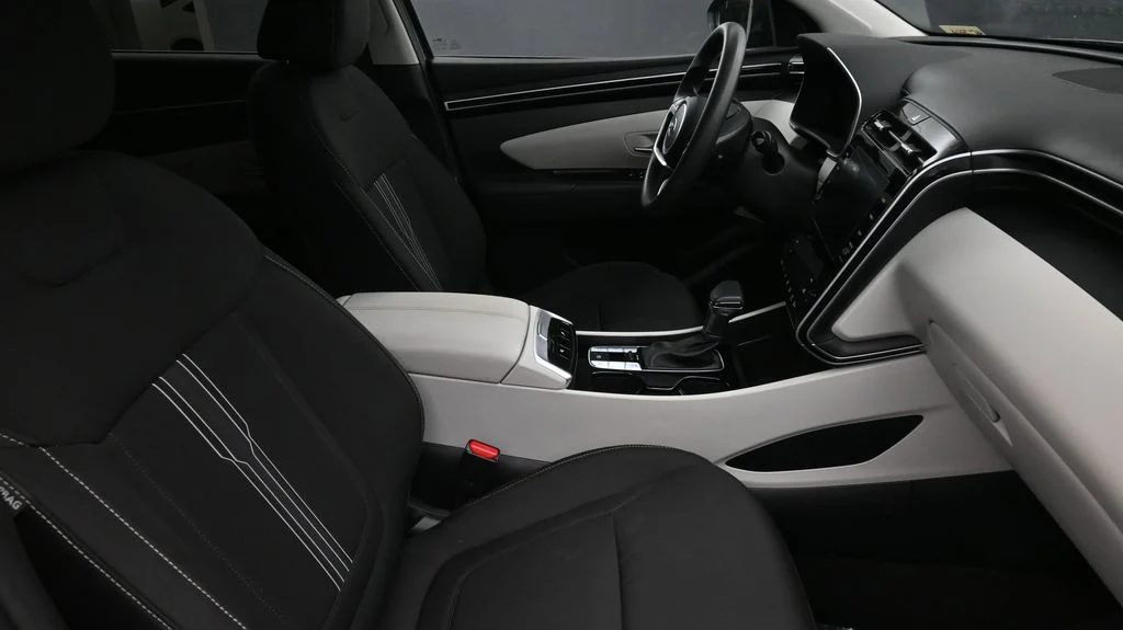 Used 2024 Gray Hyundai SEL image 2