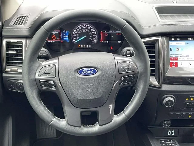 Used 2019 White Platinum Clearcoat Ford Lariat image 14