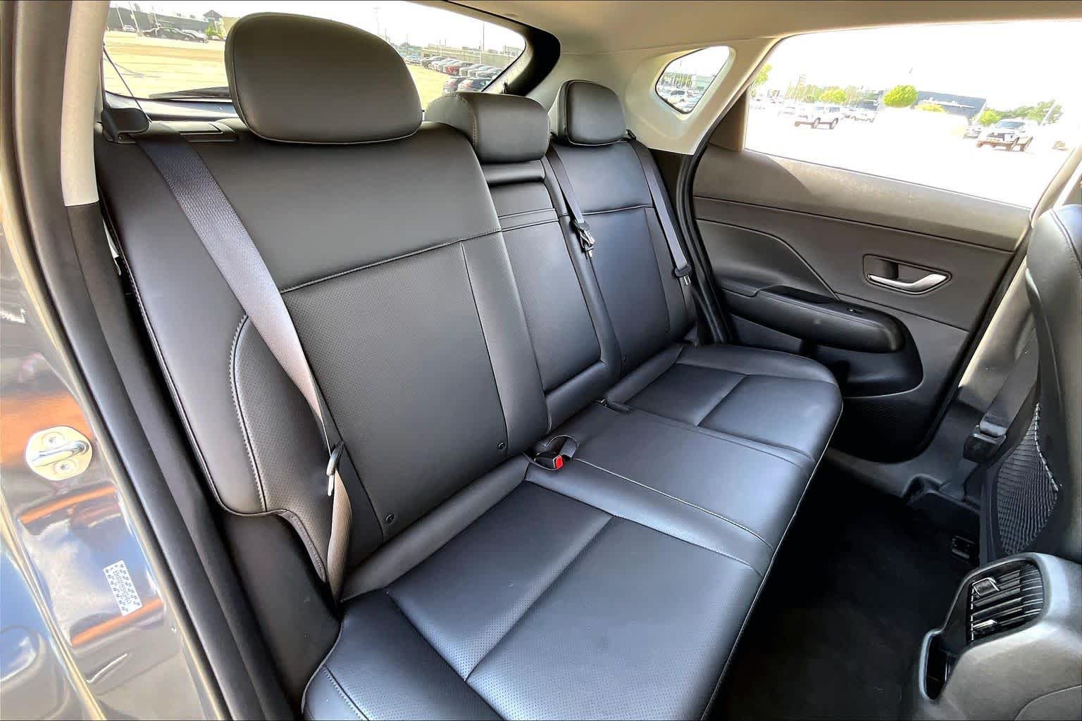Used 2024 Ecotronic Gray Pearl Hyundai Limited image 18