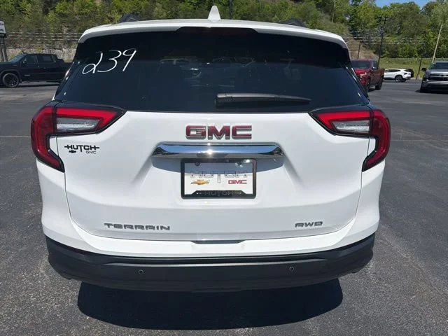 Used 2024 Summit White GMC SLE image 6
