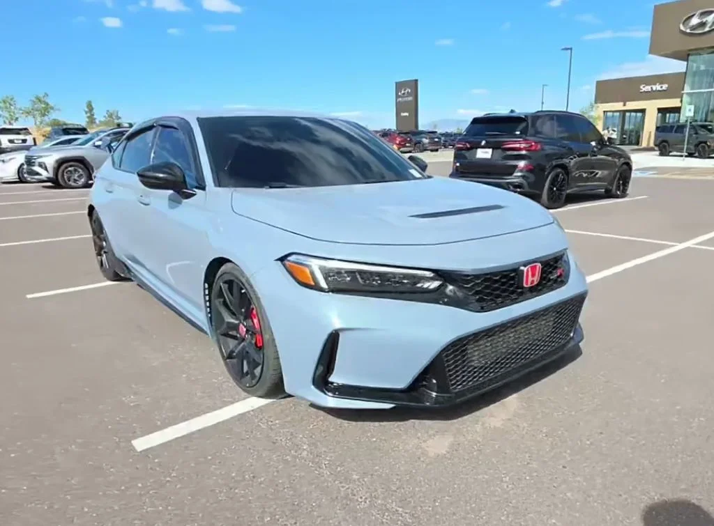 2025 Honda Civic Type-R's photo