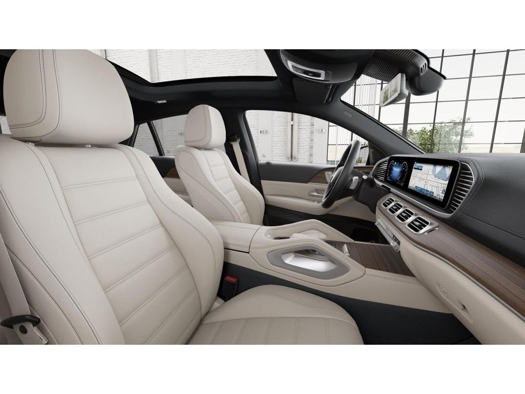 New 2026 MANUFAKTUR Ireland Mid Green Metallic Mercedes-Benz GLE 450 image 4