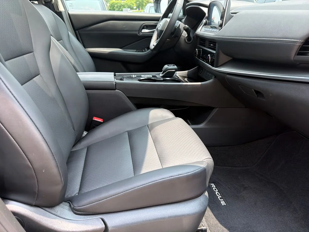 Used 2026 Boulder Gray Pearl Nissan Dark Armor image 47