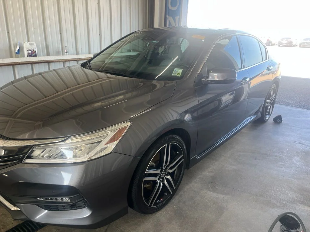 2017 Honda Accord Touring Auto's photo