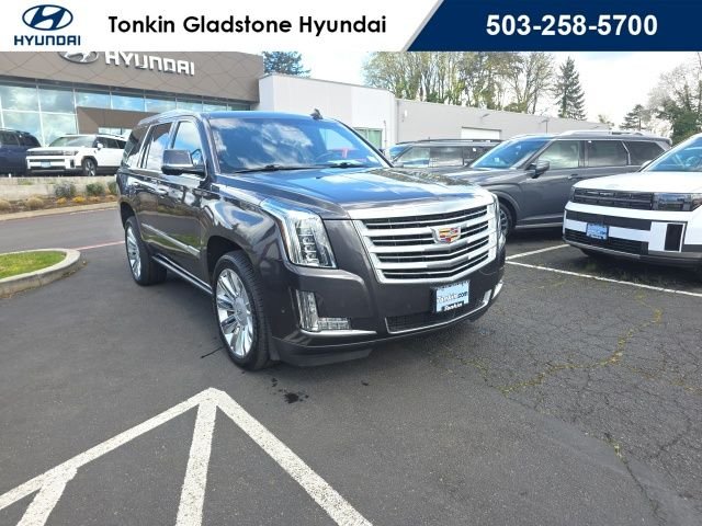 2017 Cadillac Escalade AWD Platinum's photo