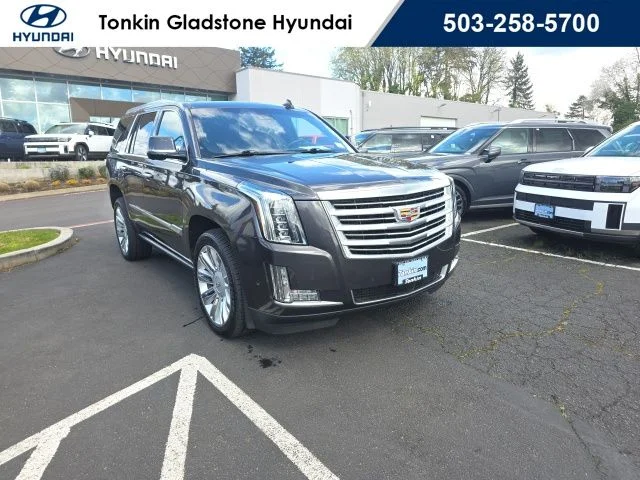 2017 Cadillac Escalade AWD Platinum's photo