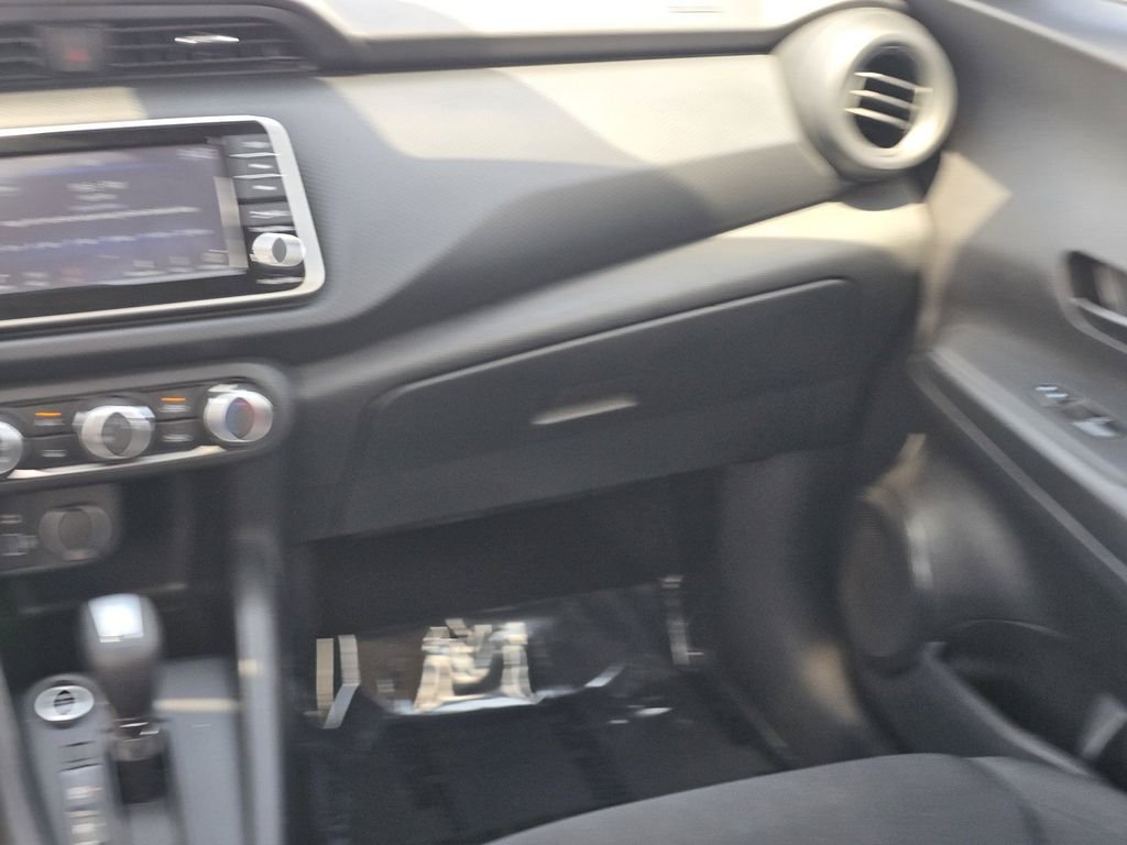 Used 2025 White Nissan S image 18