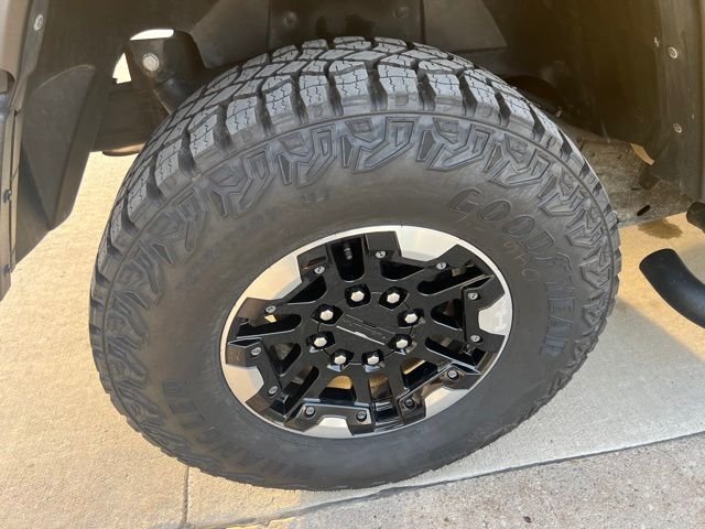 Used 2003 Yellow Hummer Base image 22