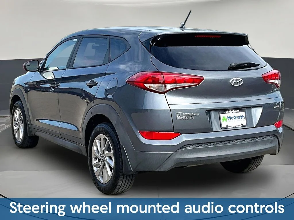 Used 2018 Gray Hyundai SE image 5