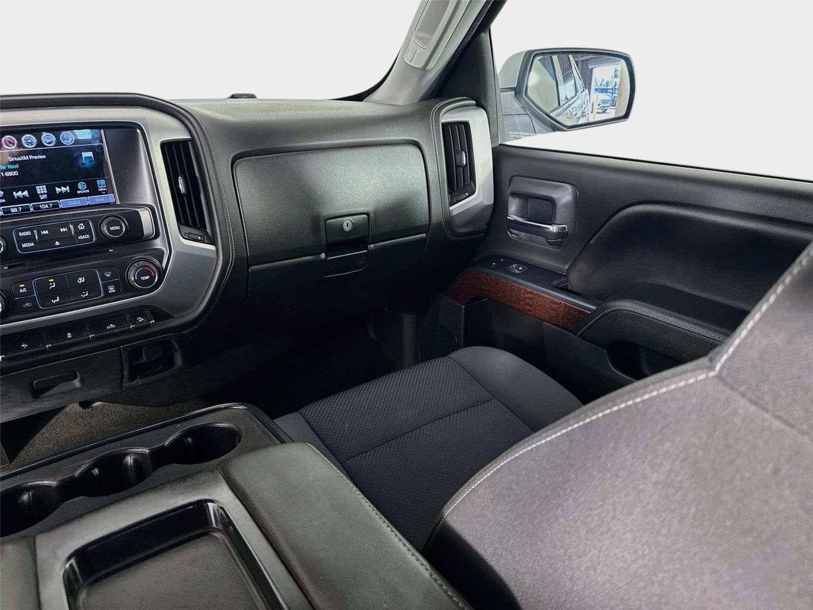 Used 2018 Summit White GMC SLE image 22