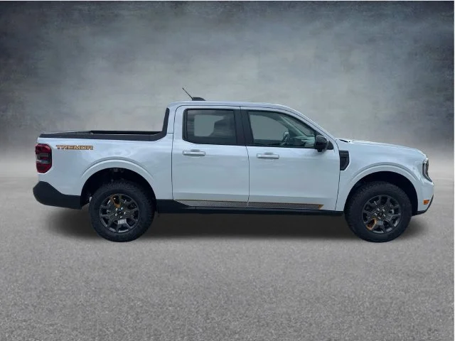 New 2026 Space White Metallic Ford Tremor® image 38