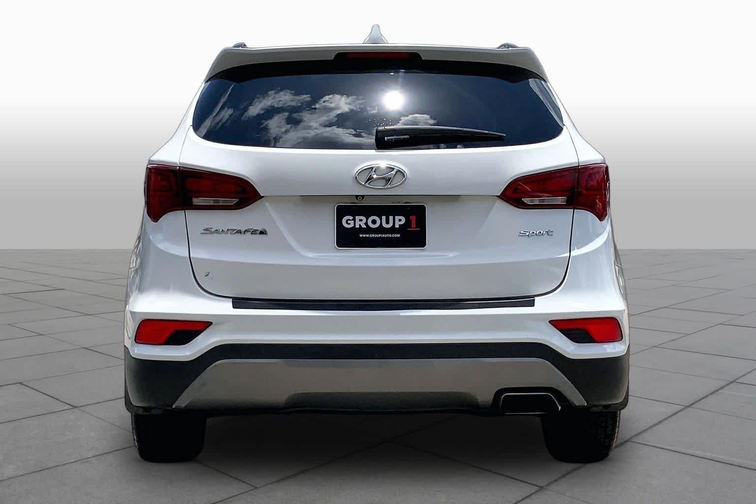 Used 2017 Frost White Pearl Hyundai 2.4L image 5