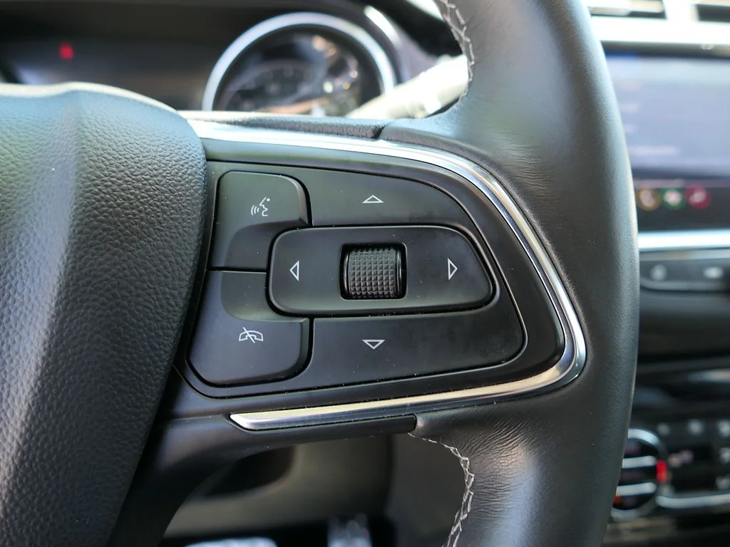 Used 2023 Gray Buick Select image 17