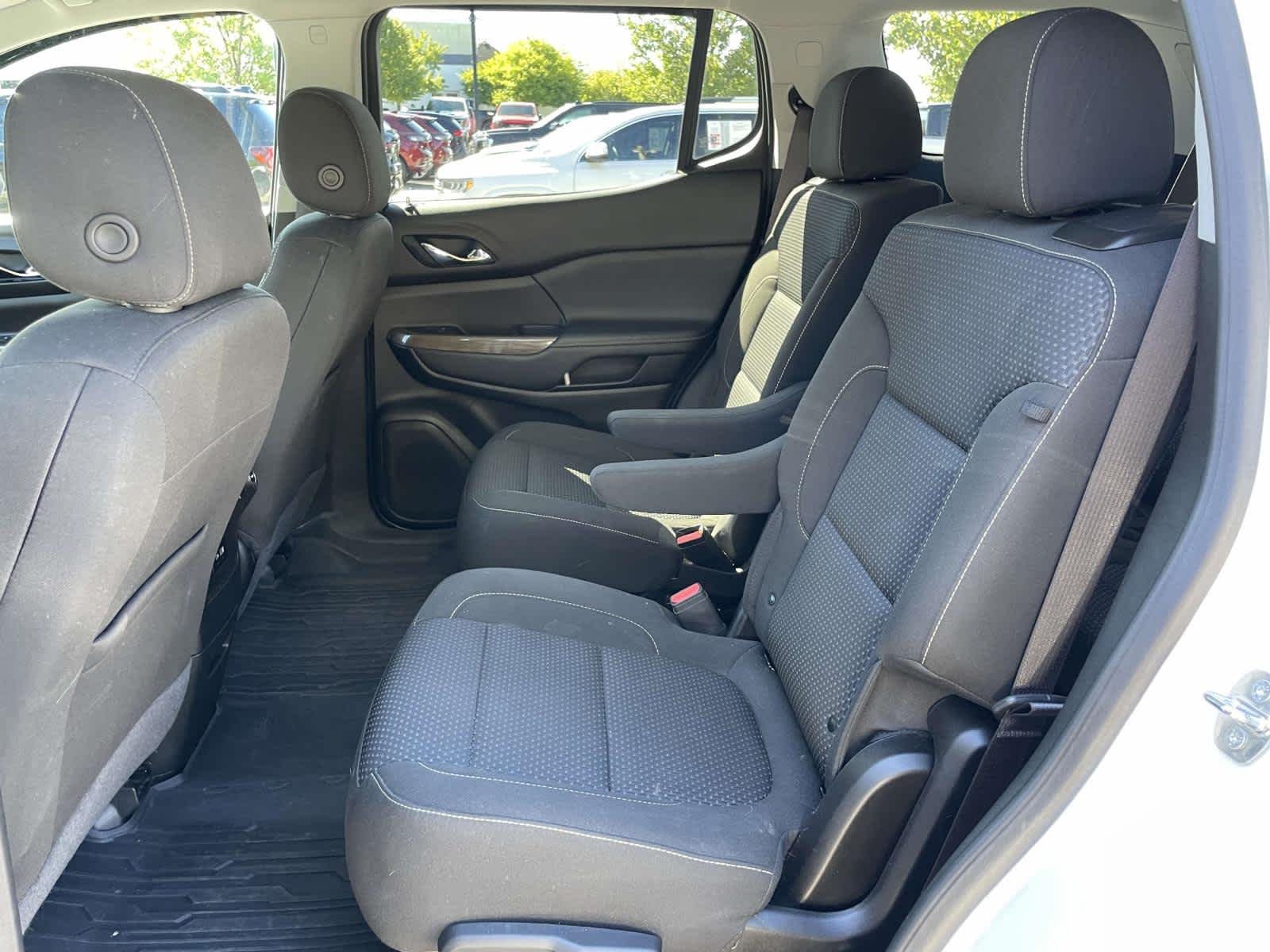 Used 2023 Summit White GMC SLE image 21