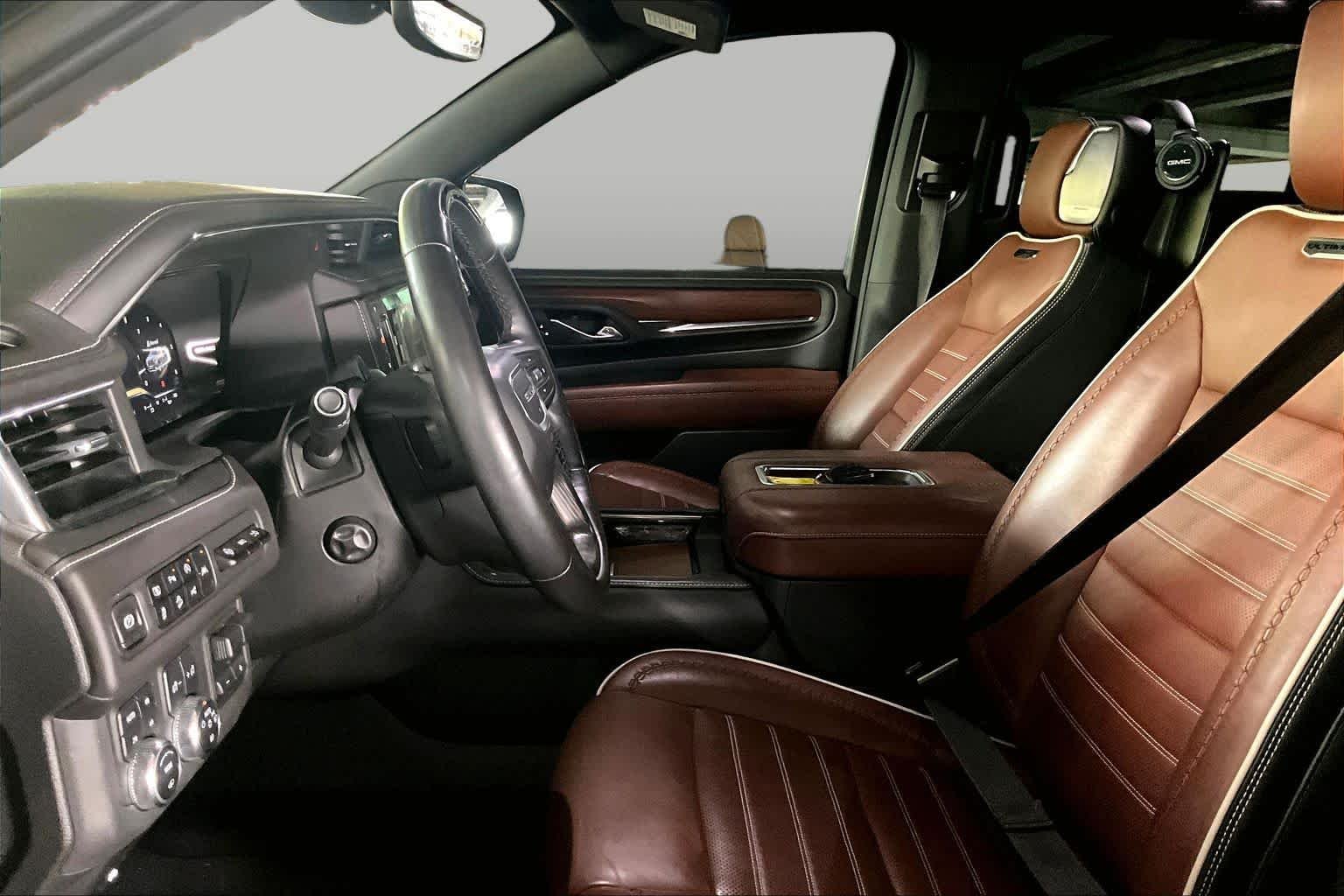 Used 2023 Onyx Black GMC Denali Ultimate image 13