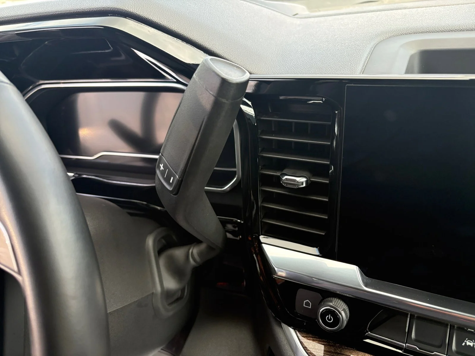 Used 2025 Summit White Chevrolet LT Trail Boss image 19