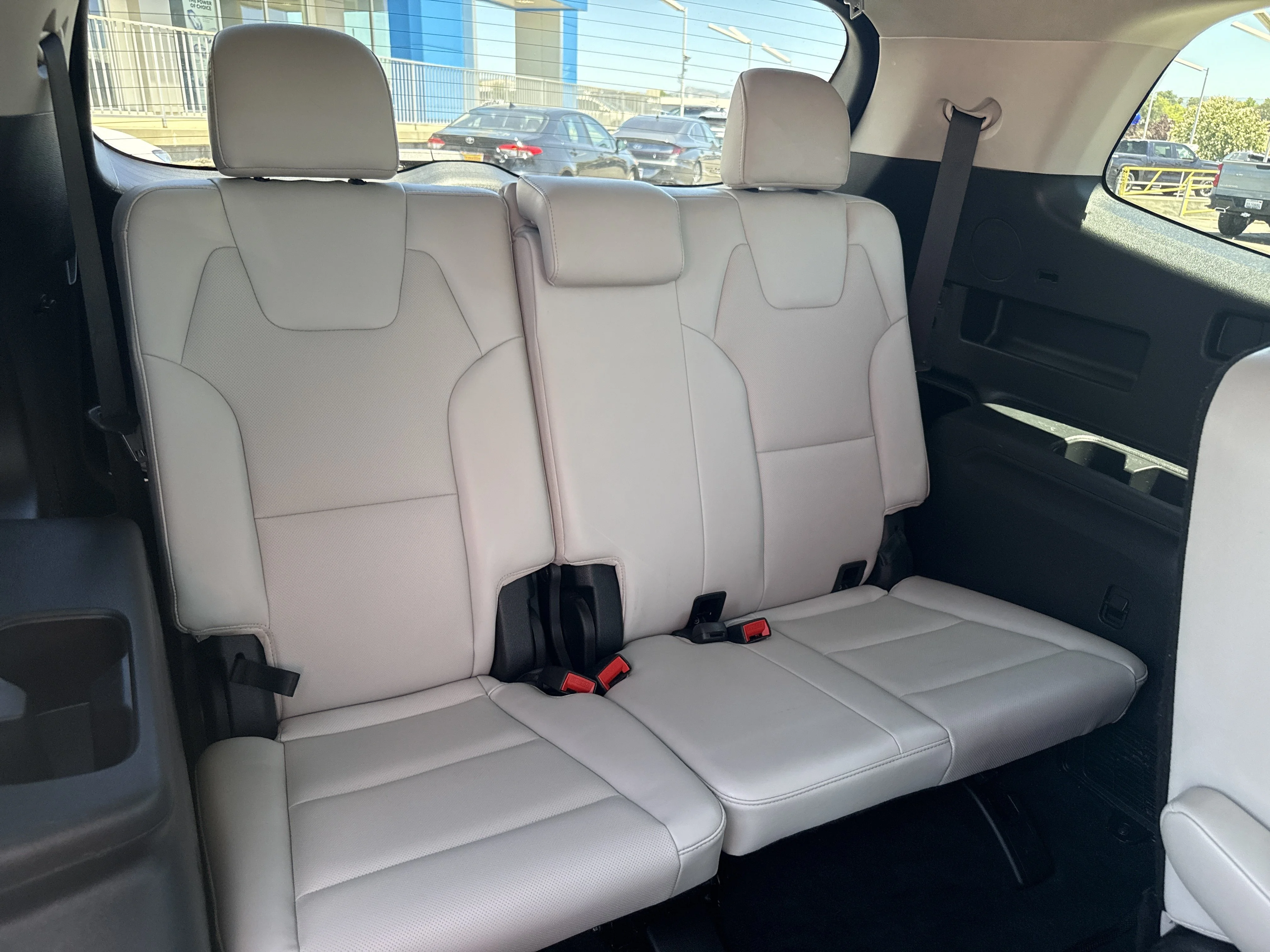 Used 2022 Black Copper Kia EX image 16