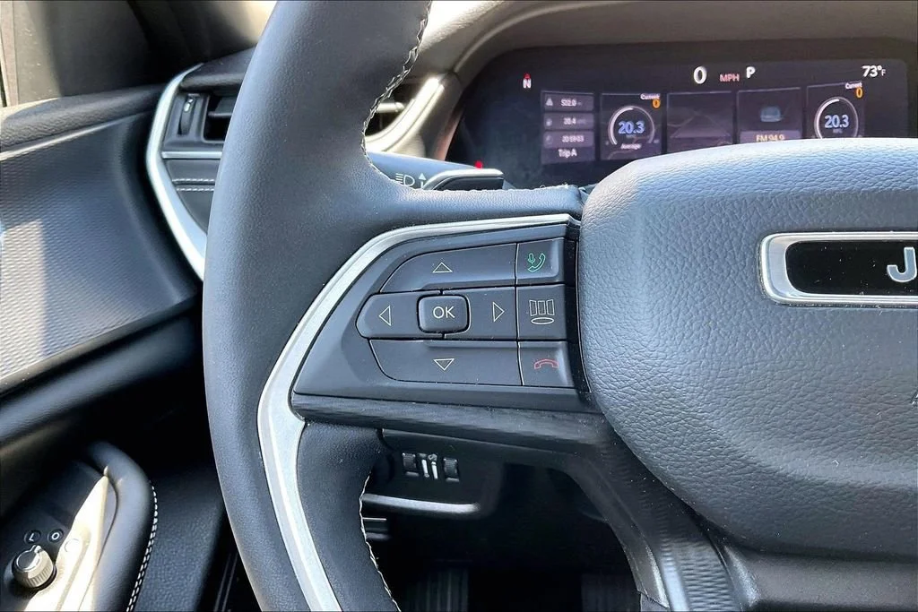Used 2023 Gray Jeep Altitude 4x4 image 33