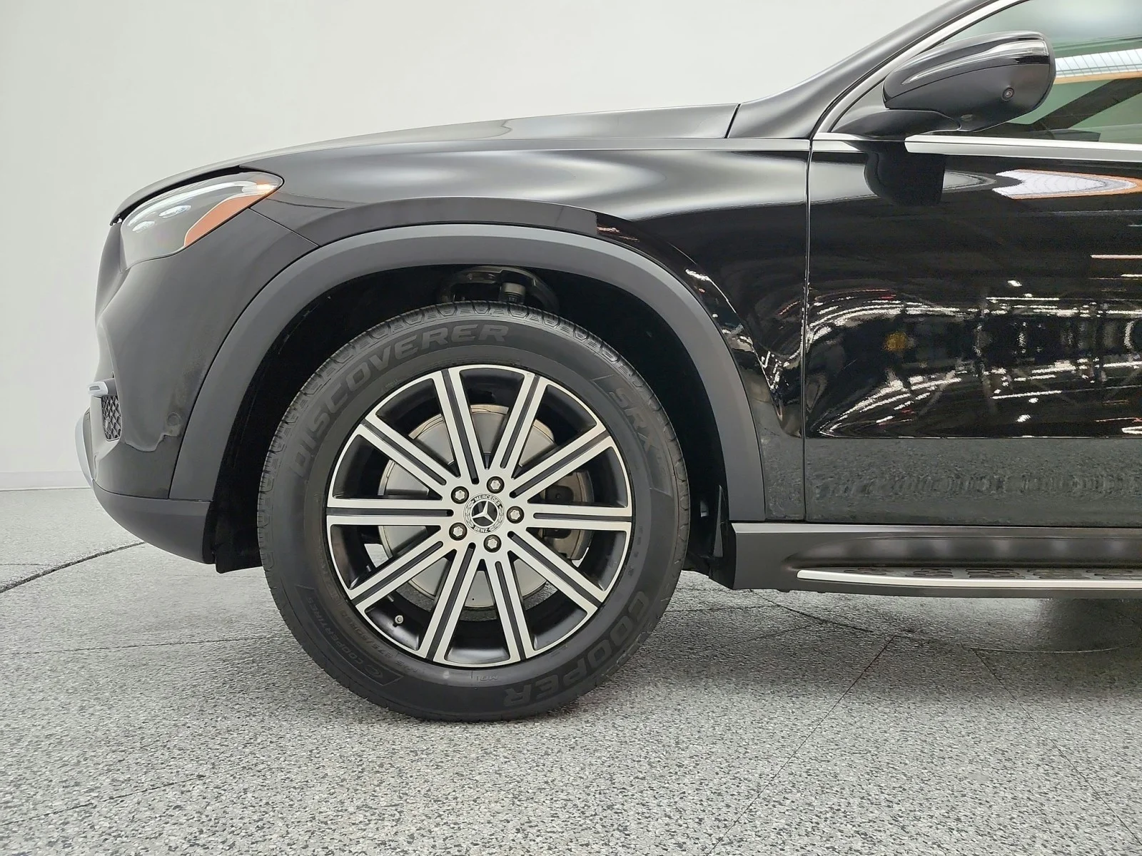 Certified Used 2024 Black Mercedes-Benz GLE 450 4MATIC® SUV image 22