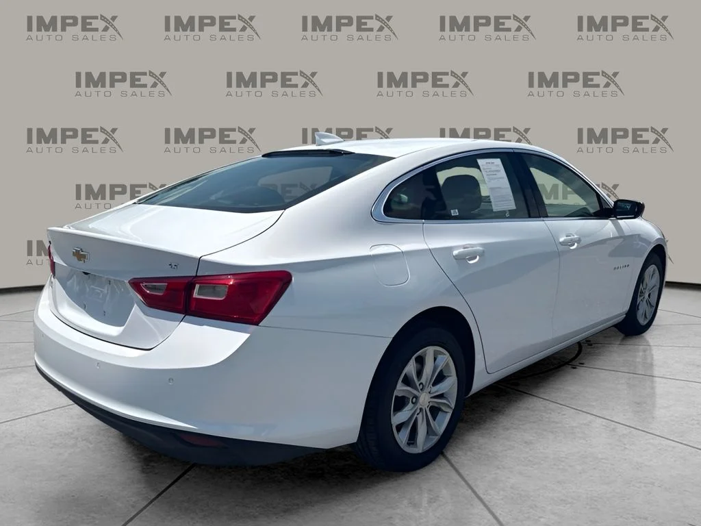 Used 2024 White Chevrolet LT image 3