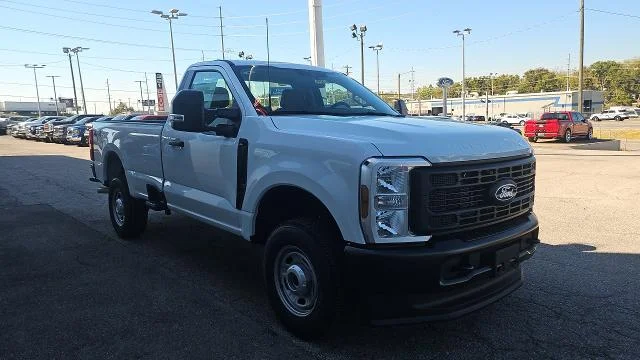 New 2027 Oxford White Ford XL 4WD image 26
