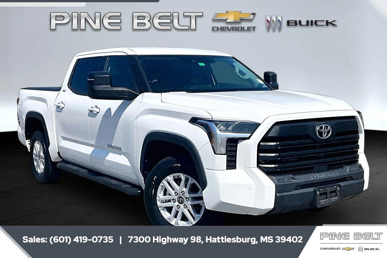 Used 2023 Ice Cap Toyota SR5 image 1