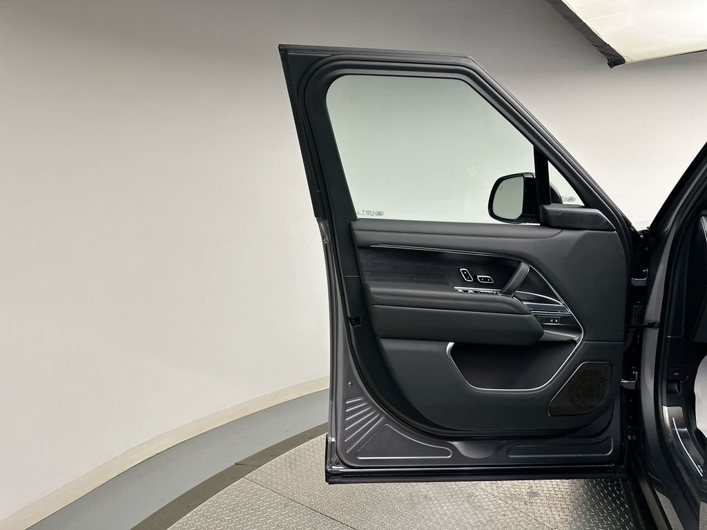 Used 2025 Eiger Gray Metallic Land Rover Autobiography image 14