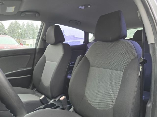 2012 Hyundai Accent GS - Photo 21