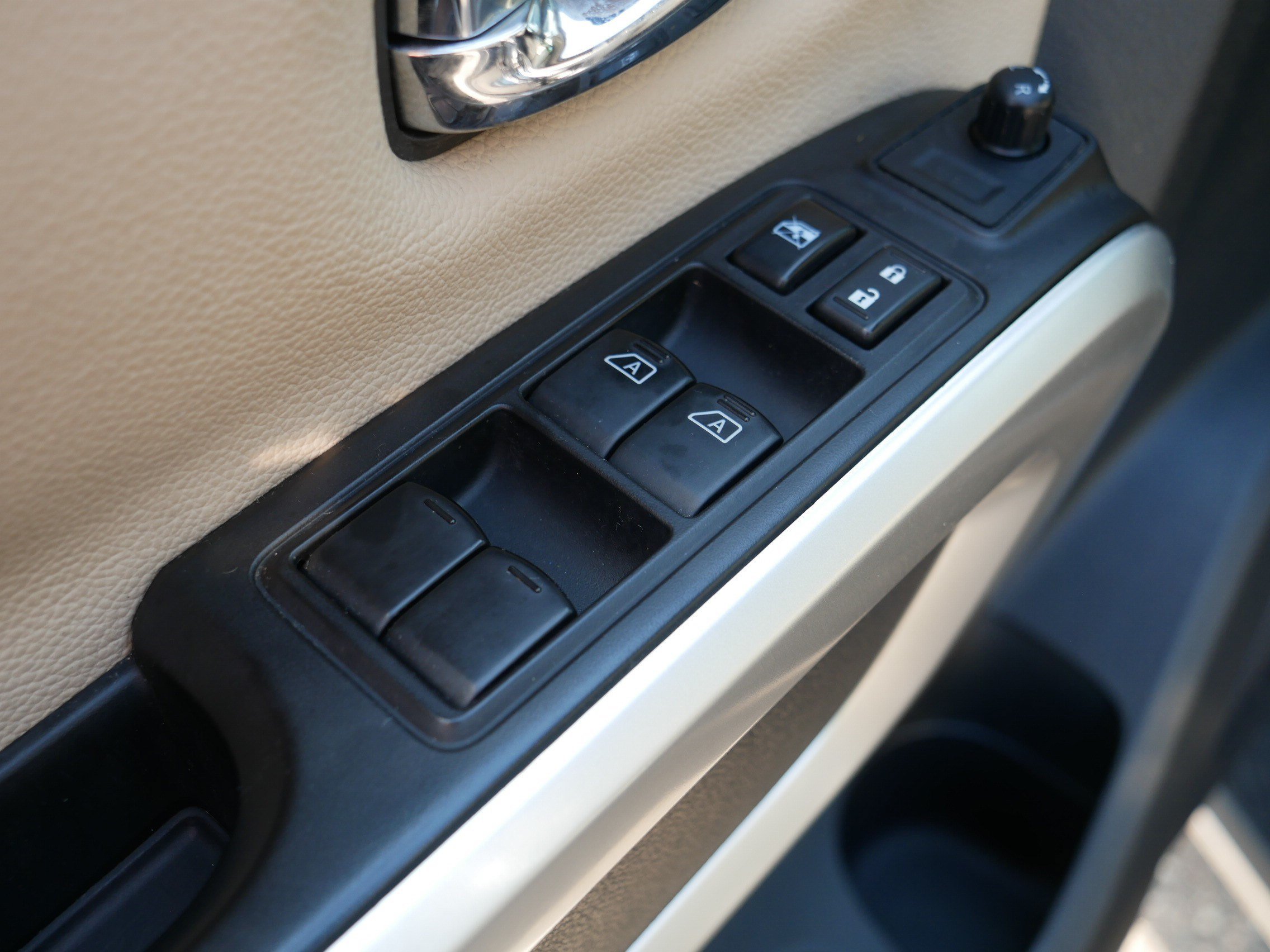 Used 2017 Gun Metallic Nissan SV image 19