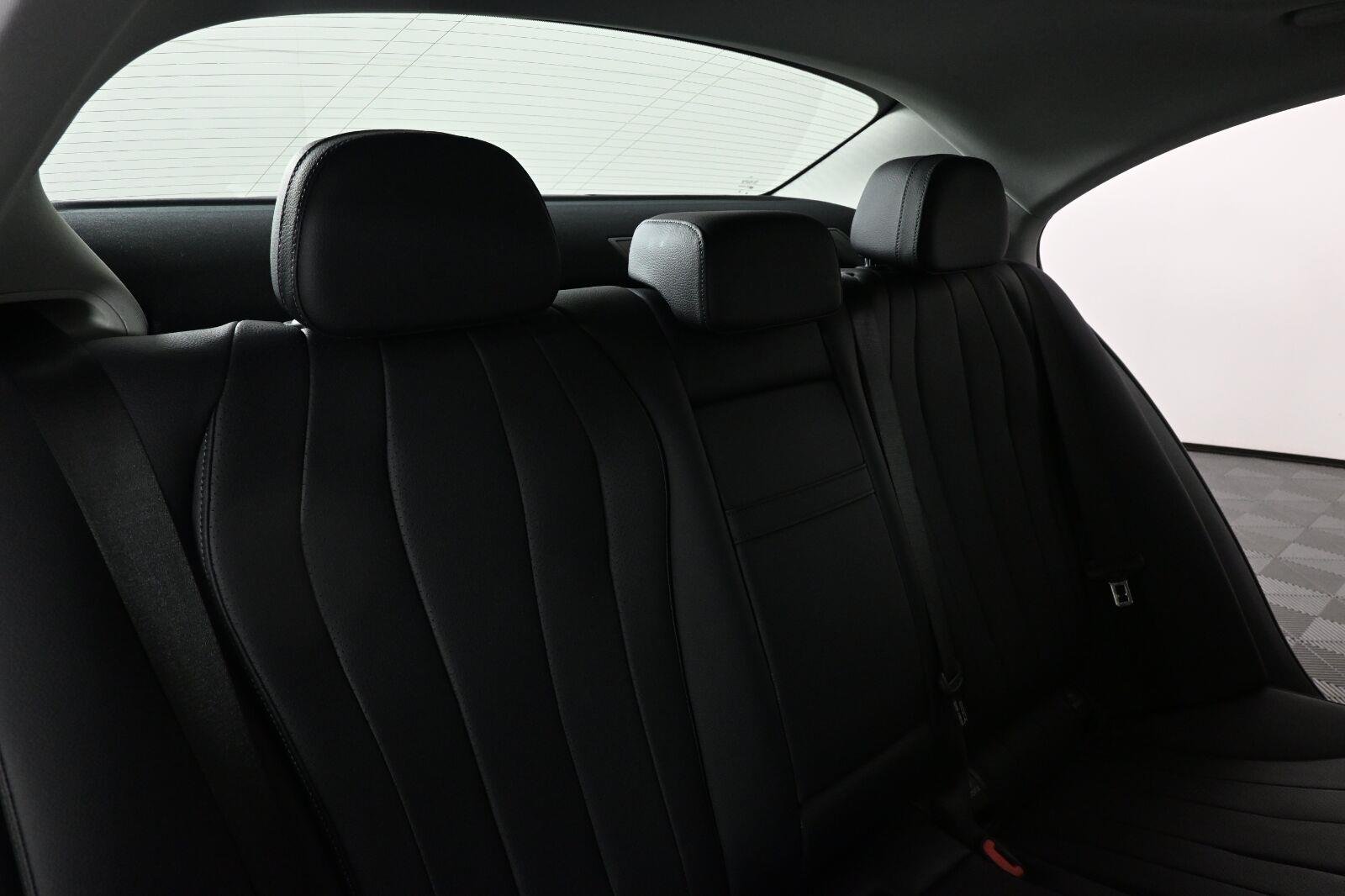 Certified Used 2025 Polar White Mercedes-Benz E 350 image 19
