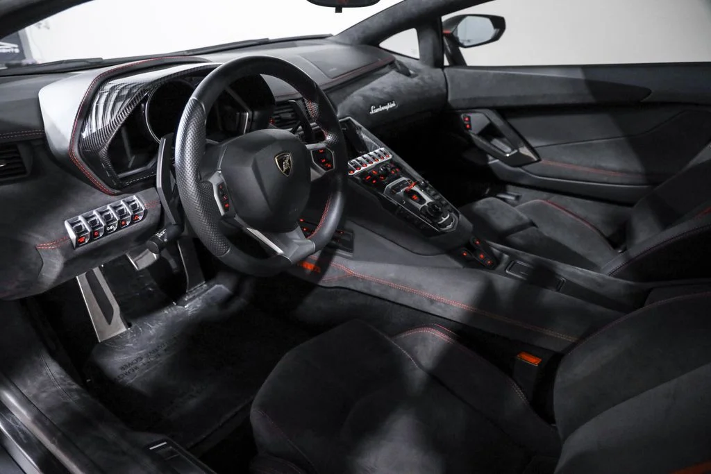 Used 2016 Yellow Lamborghini LP700-4 image 35