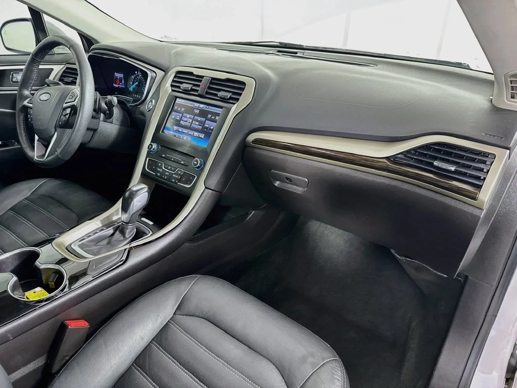 Used 2016 White Ford SE image 35