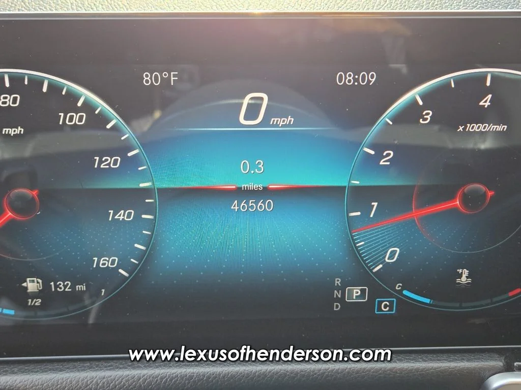 Used 2022 Black Mercedes-Benz GLB 250 image 29