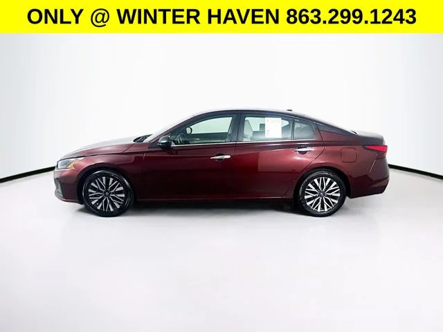 Used 2024  Nissan 2.5 SV image 4