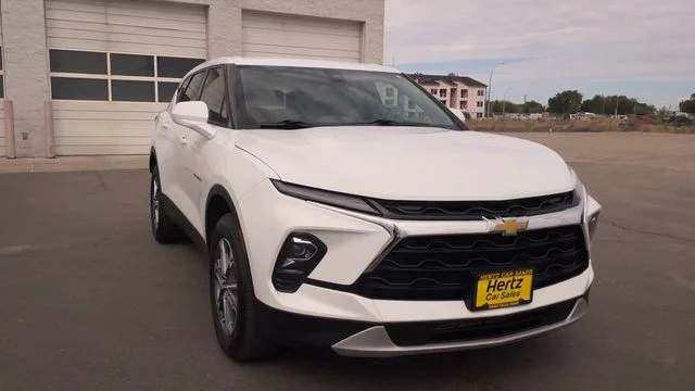 Used 2024 White Chevrolet LT image 4