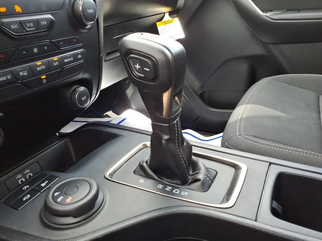 Used 2021 Blue Metallic Ford XLT image 27