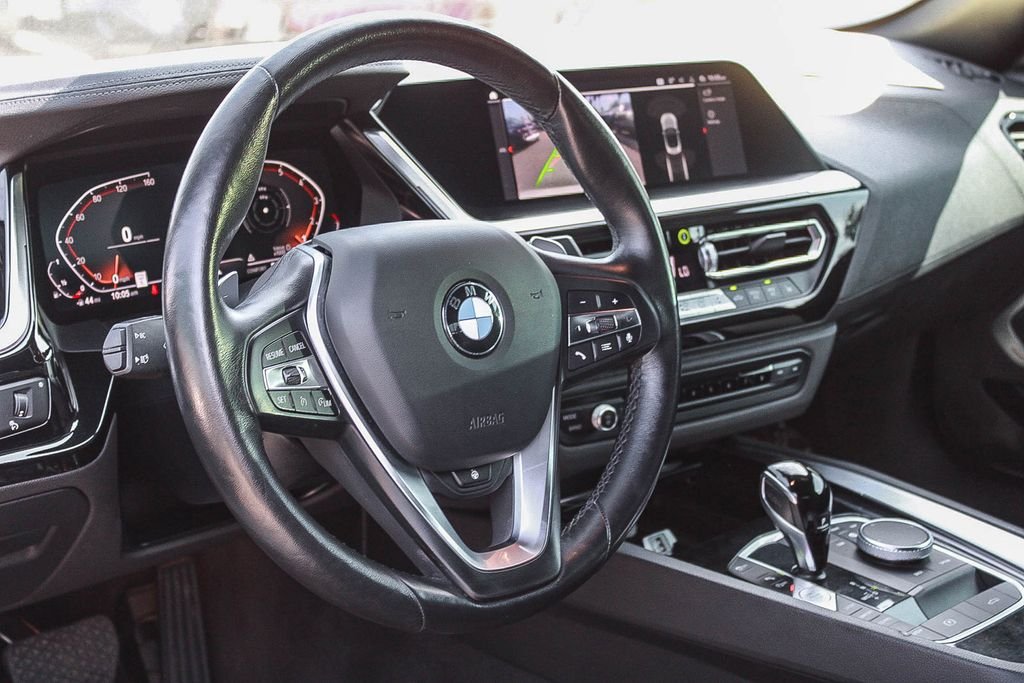 Used 2022 White BMW sDrive30i image 12