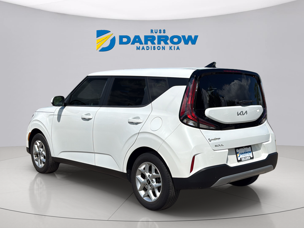 Used 2023 Snow White Pearl Kia LX image 3