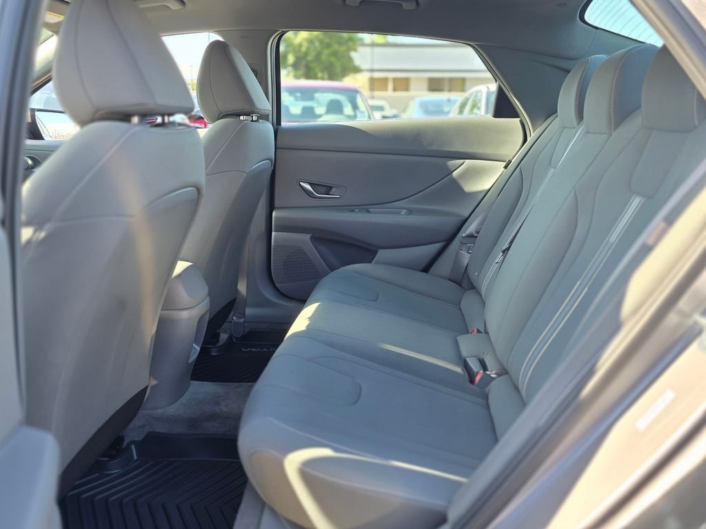 2024 Hyundai Elantra SEL - Photo 15