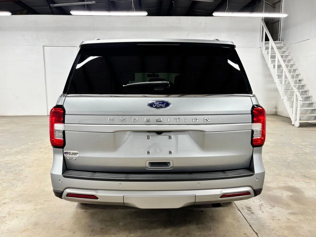 Used 2023 Silver Ford XLT image 6