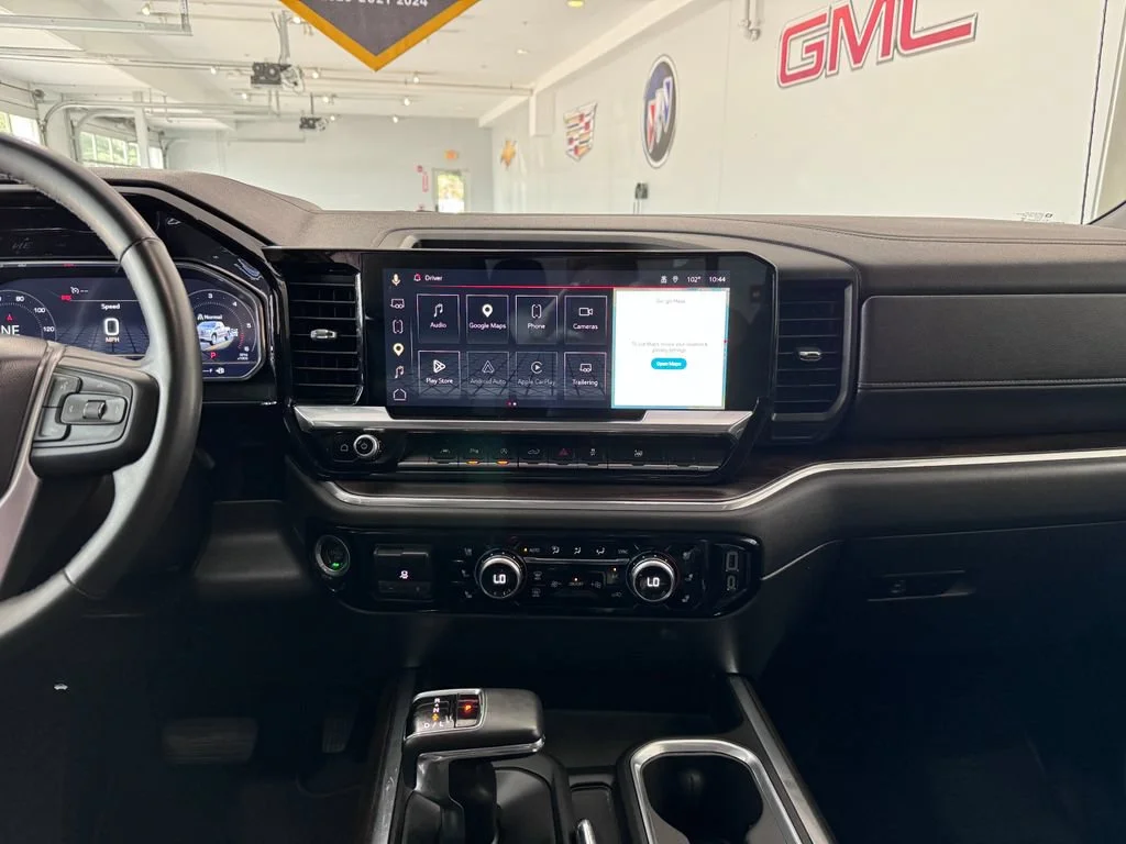 2023 GMC Sierra 1500 SLT - Photo 19
