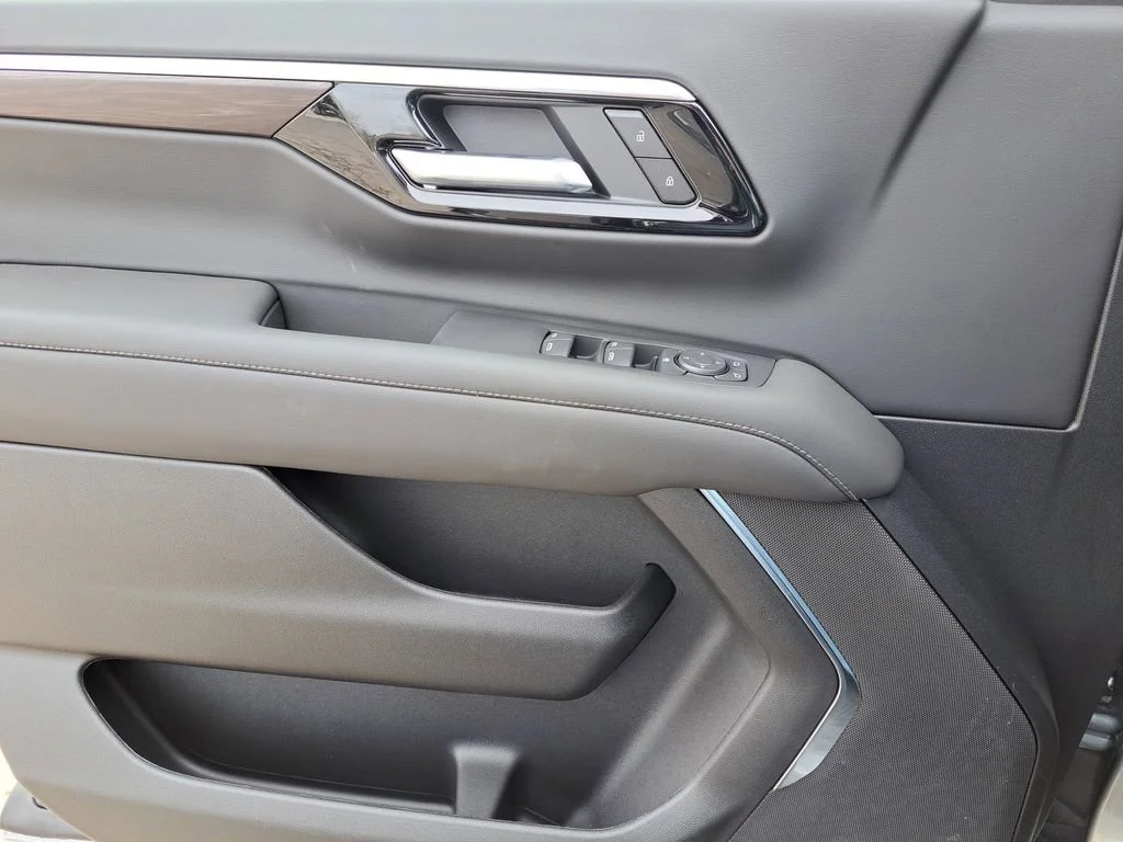 2026 Chevrolet Tahoe LS - Photo 18