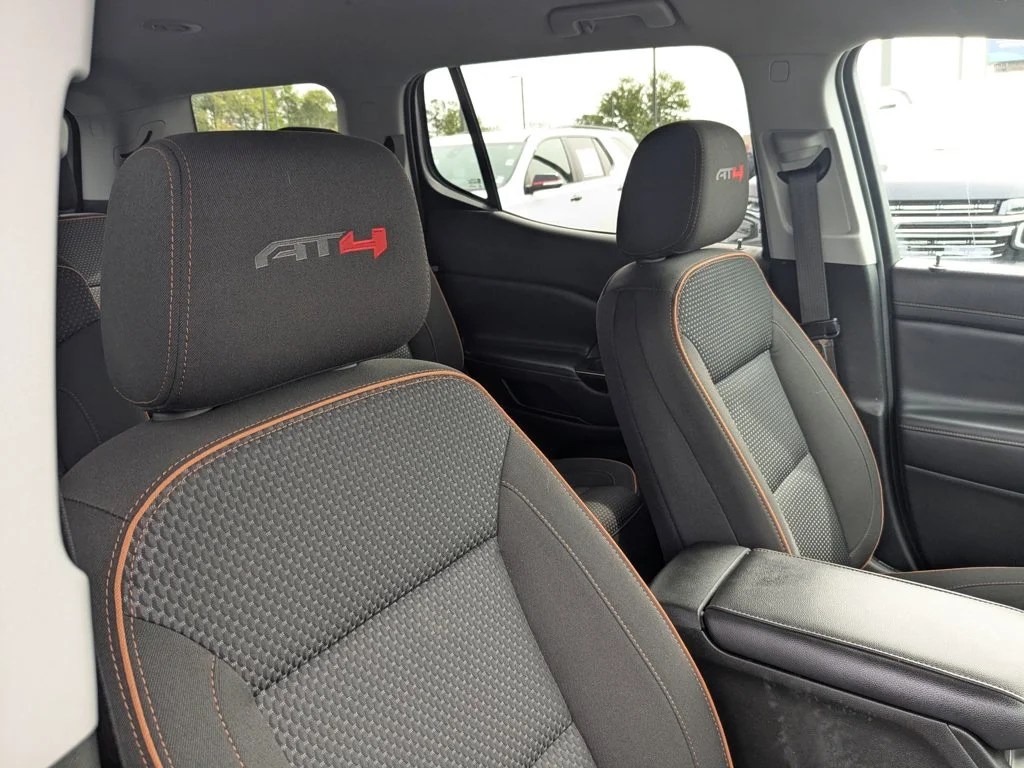 Used 2023 Ebony Twilight Metallic GMC AT4 image 29