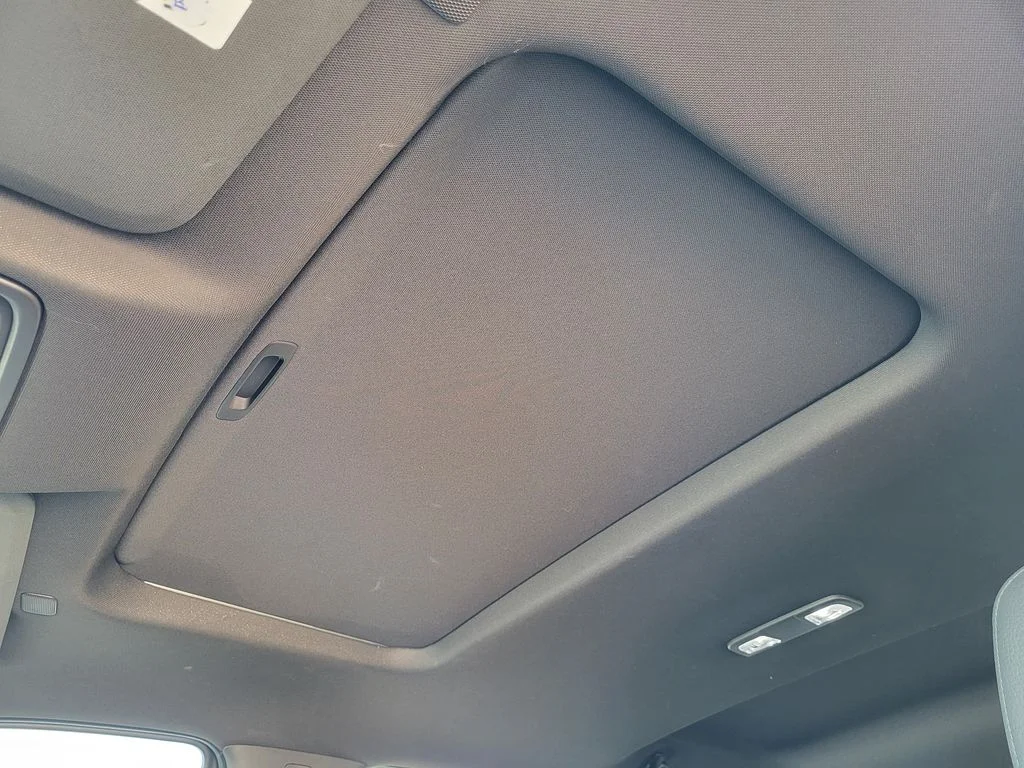 Used 2021 WHITE FROST TRICOAT GMC Denali image 21