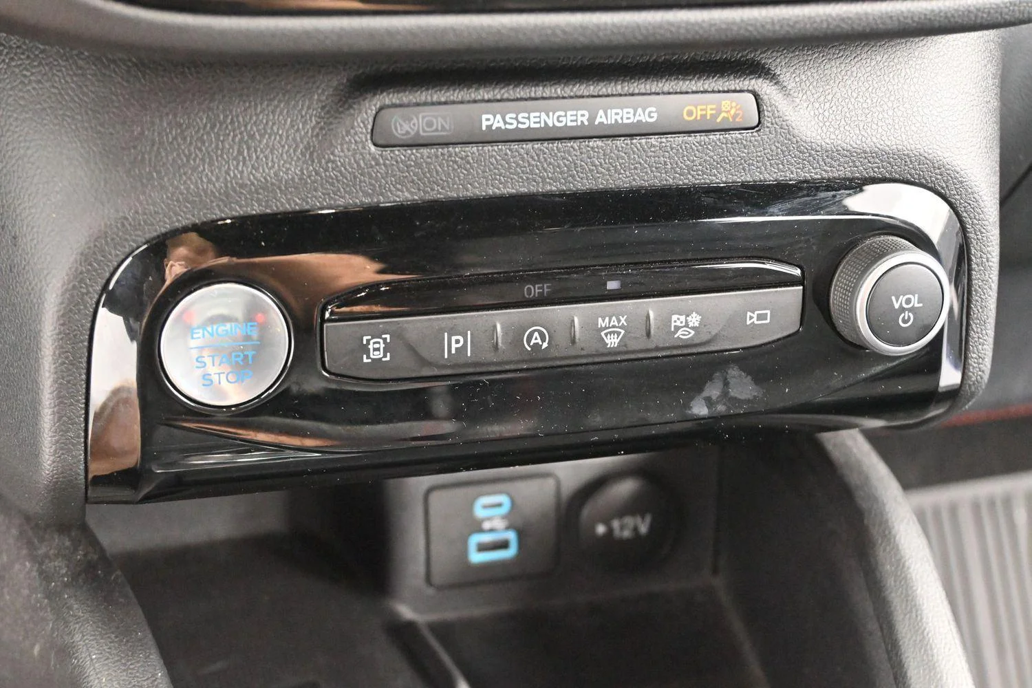 Used 2023 Atlas Blue Ford ST-Line Elite image 26