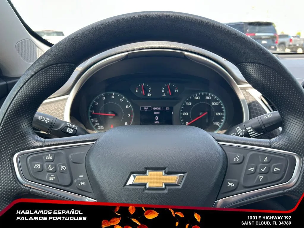 Used 2025 Summit White Chevrolet 1LT image 22