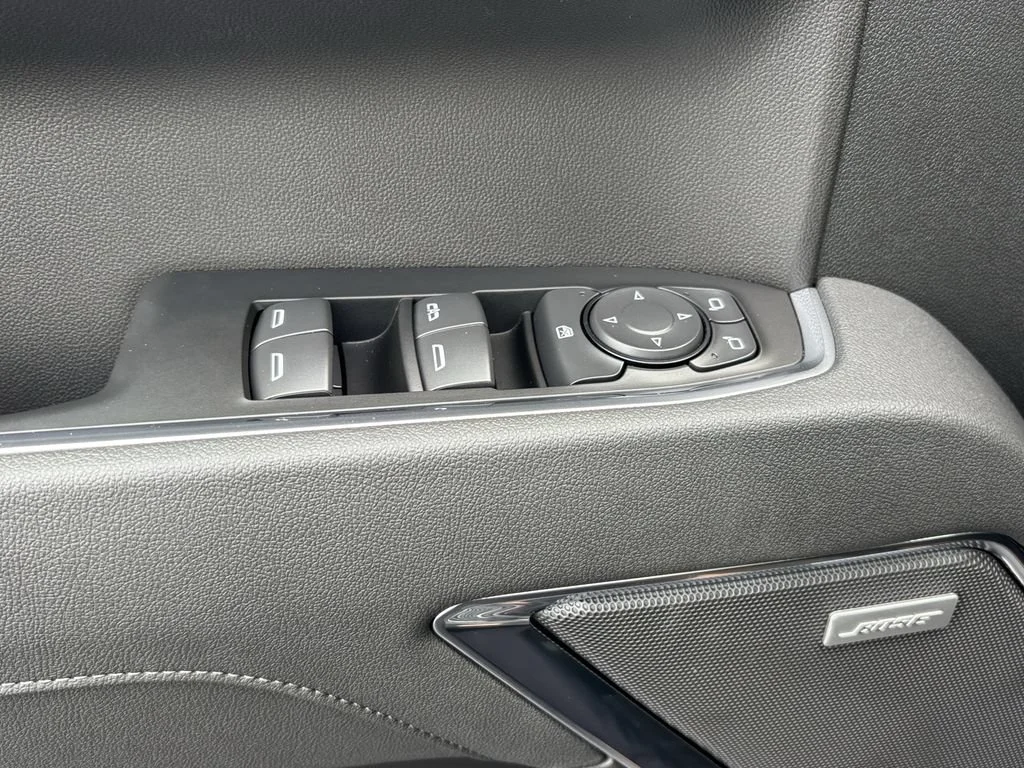 New 2026 Onyx Black GMC Elevation image 12