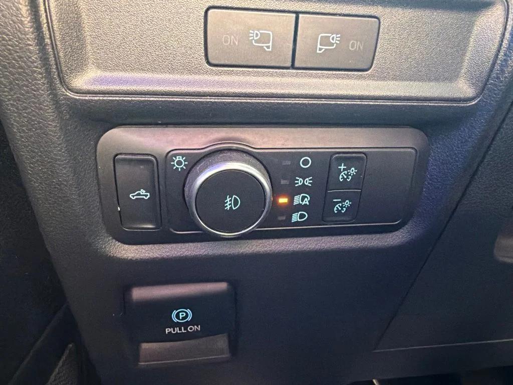 Used 2021 Blue Ford XL image 8