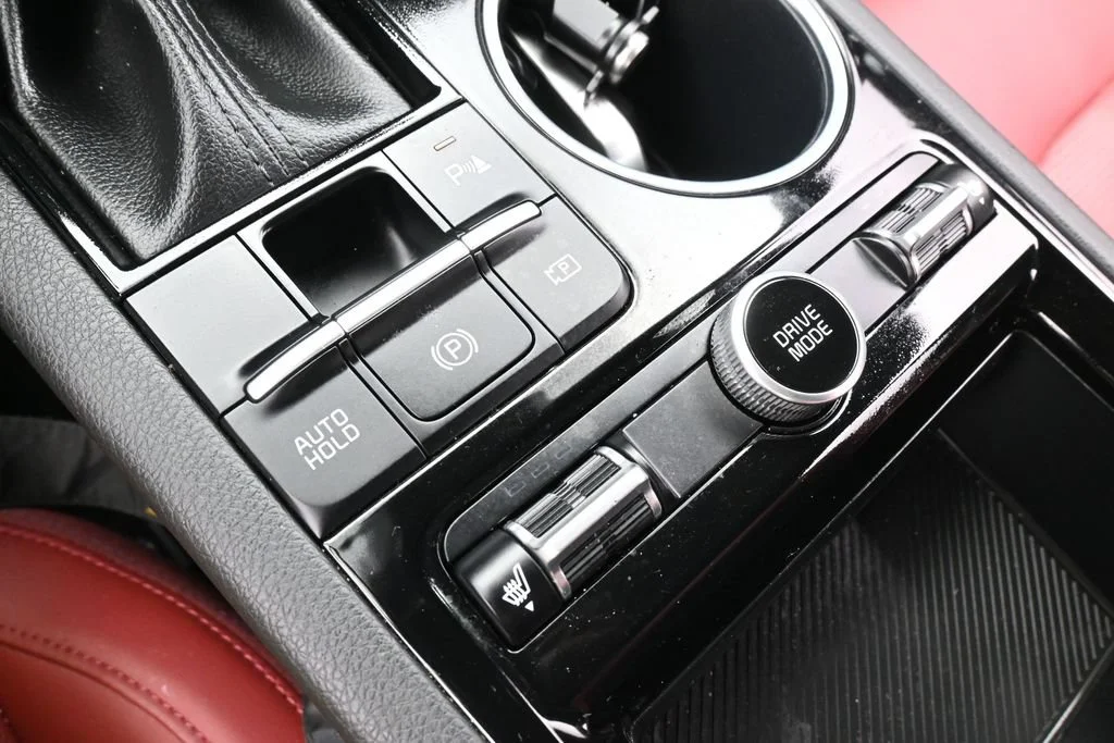 Used 2026 Aurora Black Kia GT-Line image 25