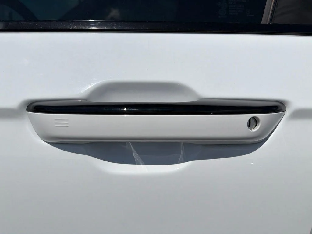 Used 2024 White Jeep Summit Reserve image 26